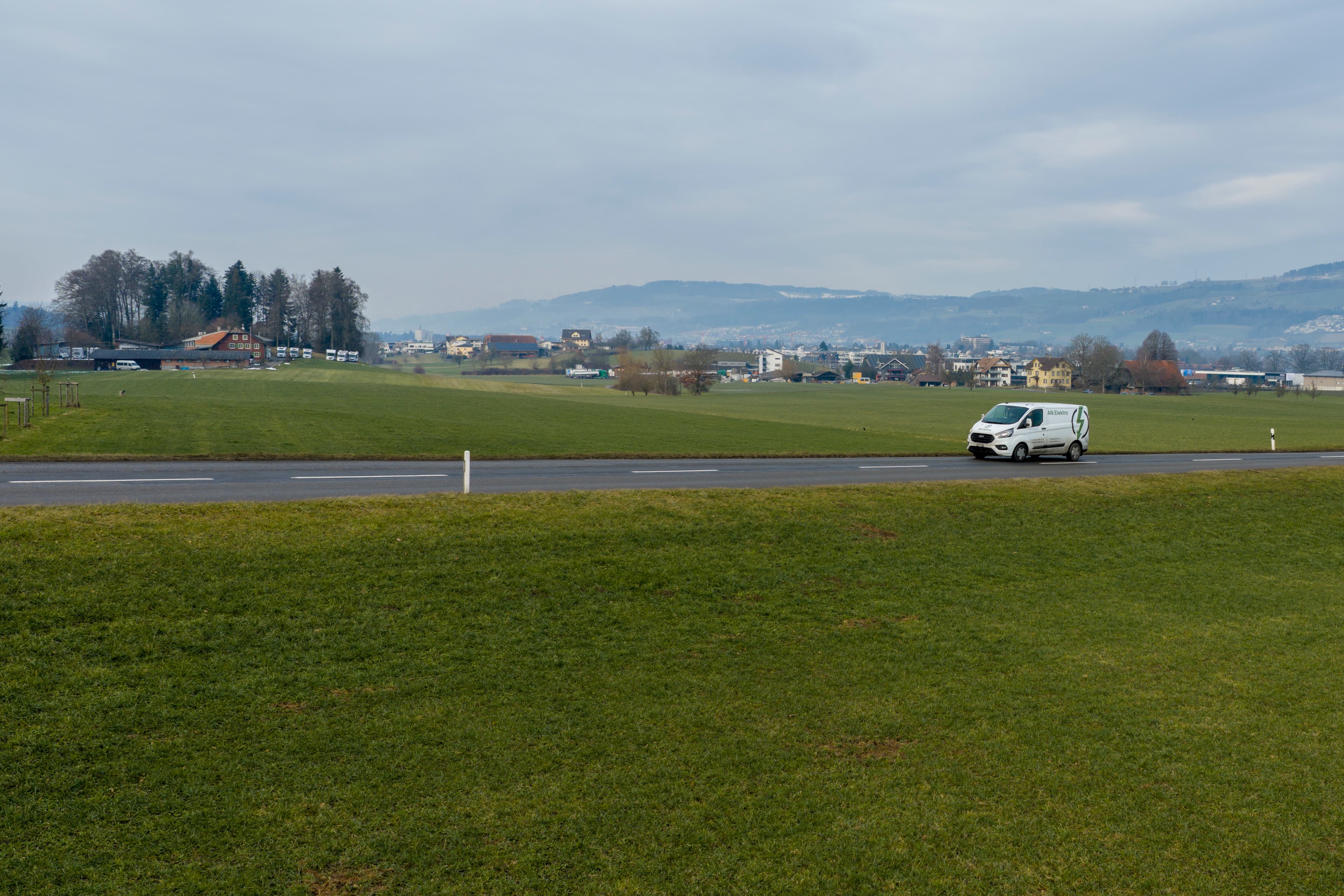 AN Elektro Firmenfahrzeug